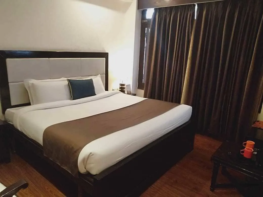 Hotel Ashiana Clarks Inn Shimla