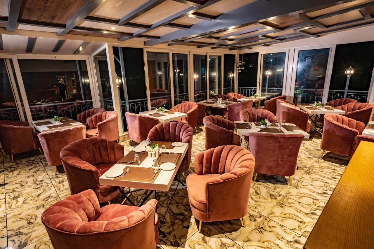 Ashiana Clarks Inn Shimla 3*,
