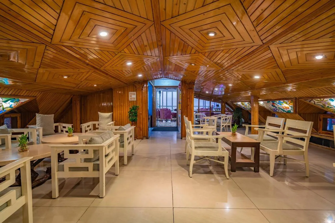 Ashiana Clarks Inn Shimla Hotel